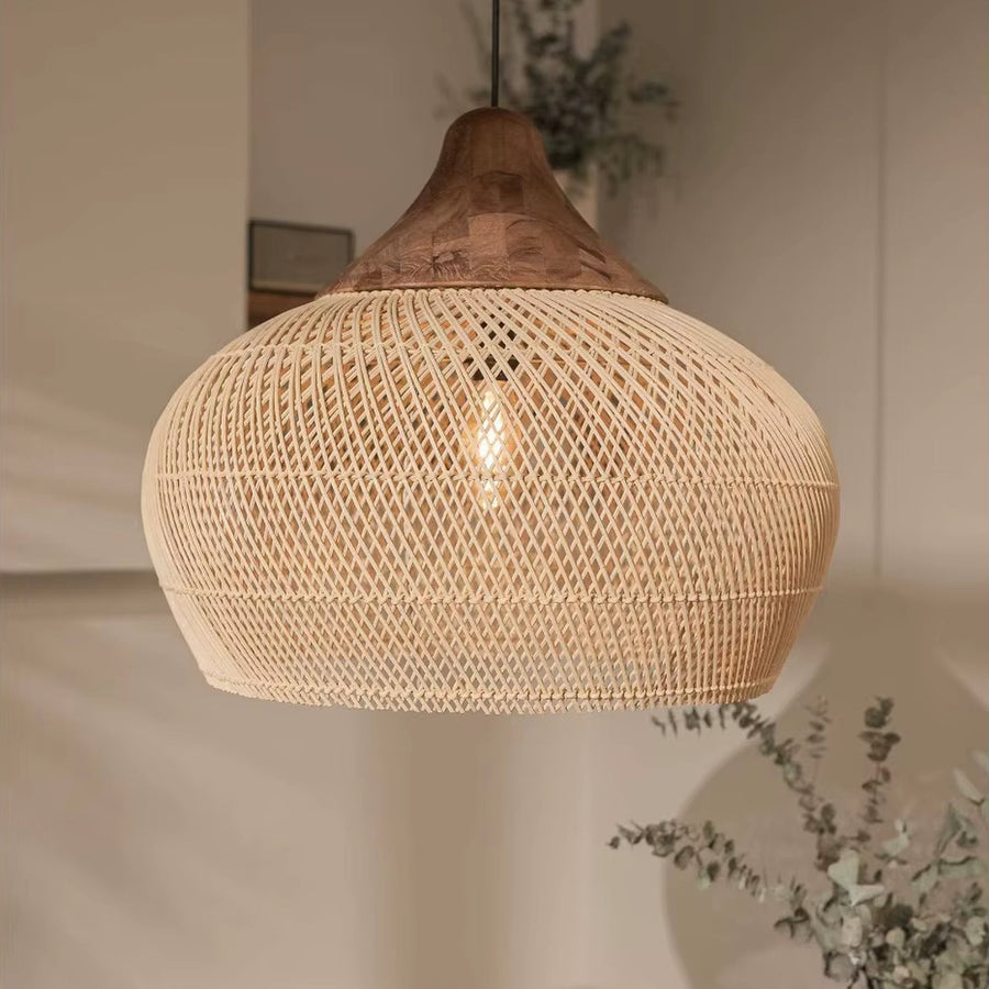 Suspension boule en rotin tressé naturel et bois clair Ø 40 ou 50 cm
